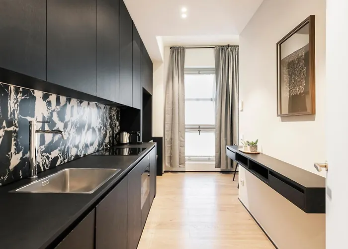 Easylife - - Magenta 83d - Magenta Milan