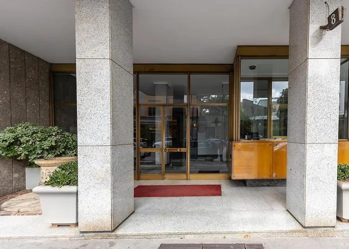 Sempione Apt- Citylife - 4 Posti Letto شقة