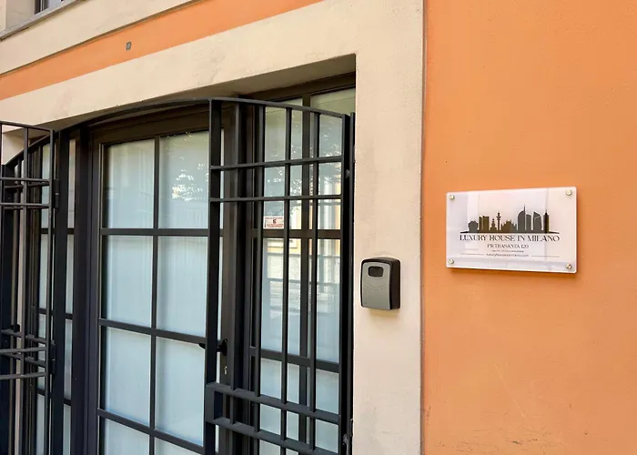 Luxury House In Pietrasanta 120 Mq 아파트