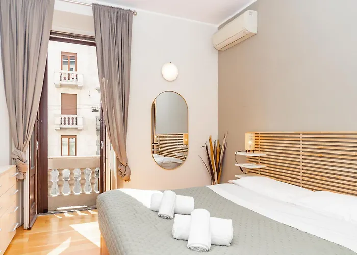 Youhosty - Arco Della Pace Διαμέρισμα