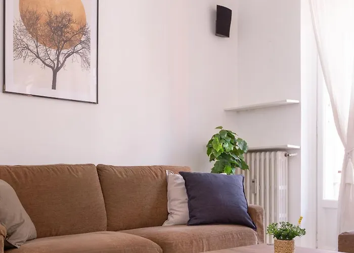 The Golden Floor - New Bright * Milán