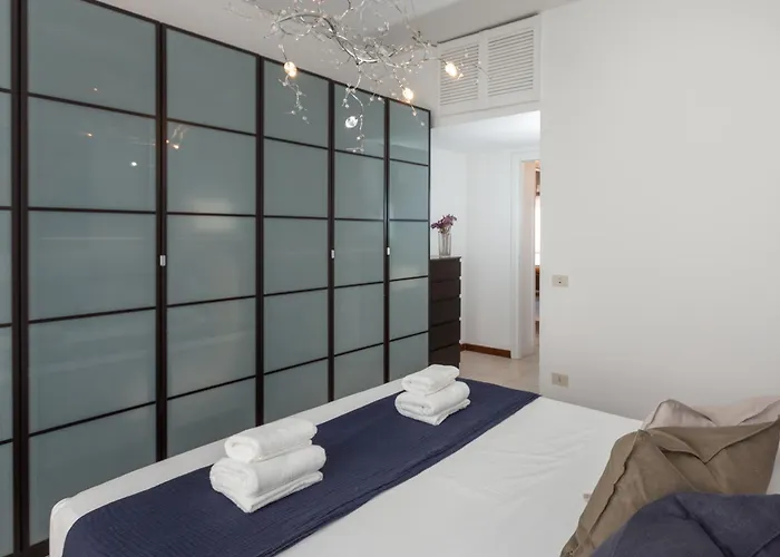 The Golden Floor - New Bright