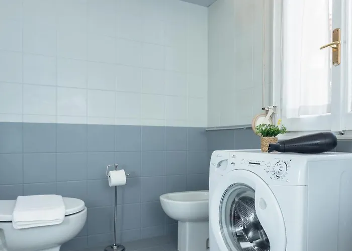 The Golden Floor - New Bright