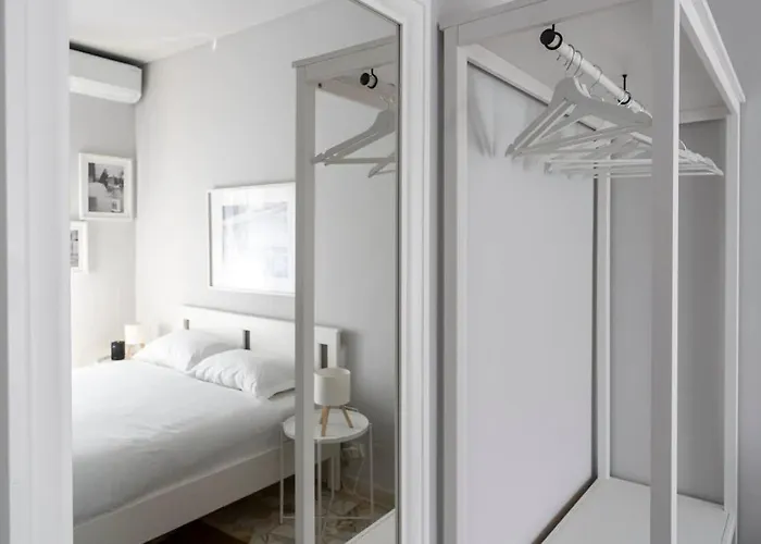 Contrasti - Black & White * 밀라노