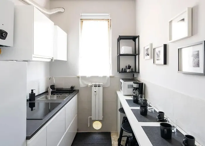 Contrasti - Black & White * 밀라노