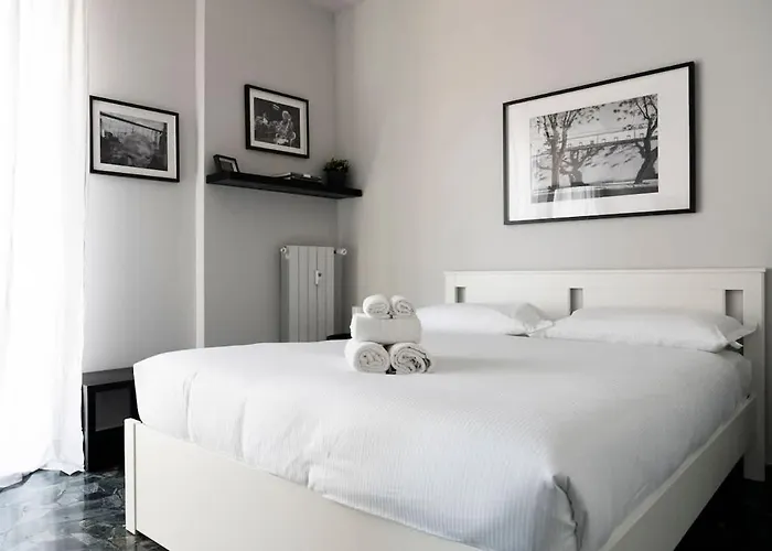 Contrasti - Black & White * 밀라노