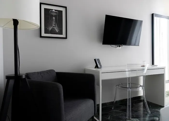 Contrasti - Black & White * 밀라노