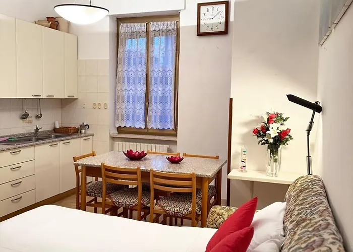 Classic House 15 Minutes From Duomo *