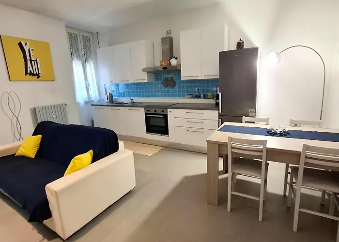 Marche91 - Modern In Isola Area Милан
