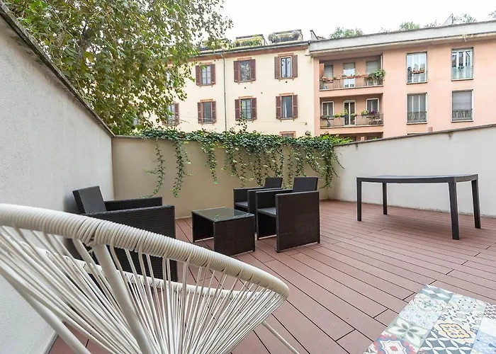 Historic Center-navigli Private Terrace 4 Pax Wifi Appartamento