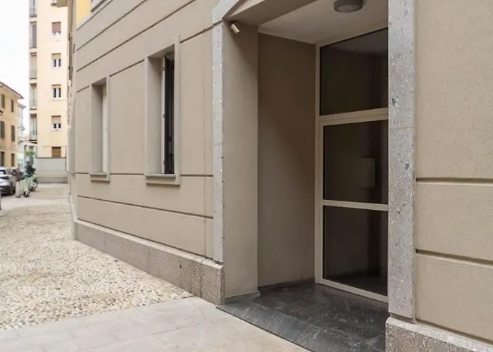 Historic Center-navigli Private Terrace 4 Pax Wifi *