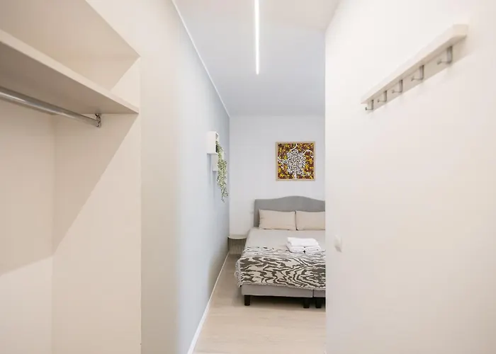 Smart 10 Minutes Duomo By Metro Apartment