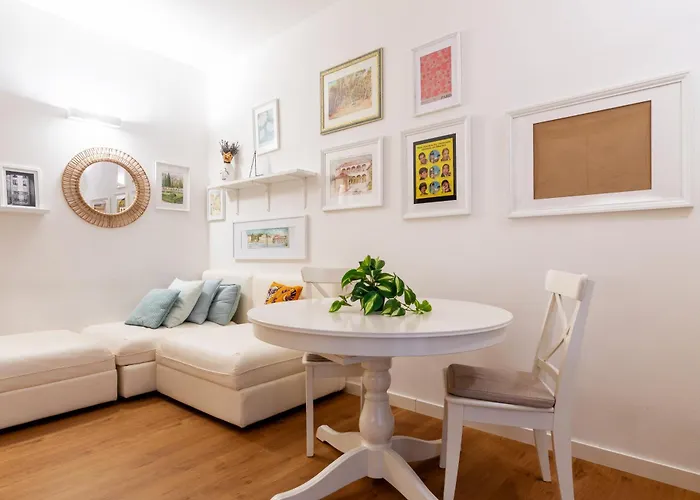 Quiet Only A Few Steps Away From Mm Ptvenezia ميلان