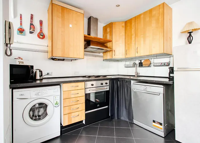 Domusmi Tadino 48 Station Apartamento *