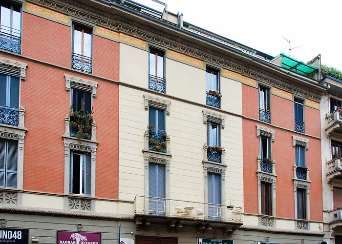 Domusmi Tadino 48 Station Milão