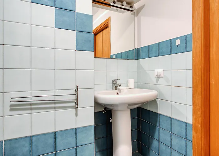 Domusmi Tadino 48 Station Milão