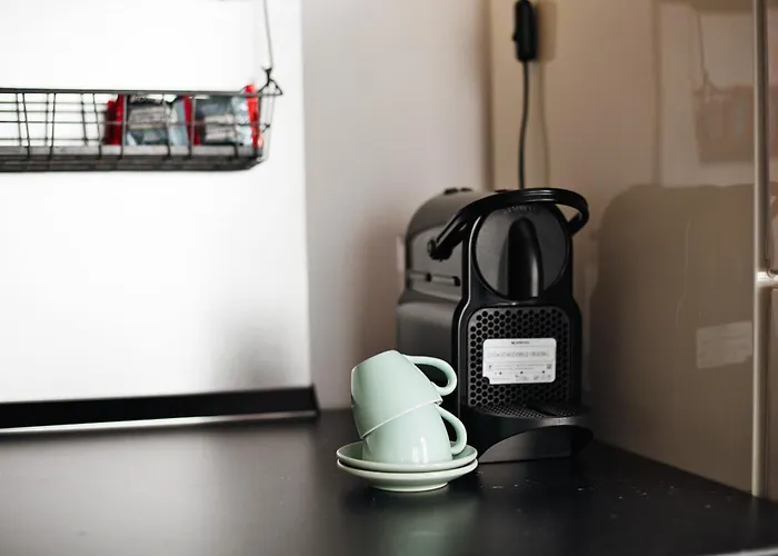 Domusmi Tadino 48 Station Milão