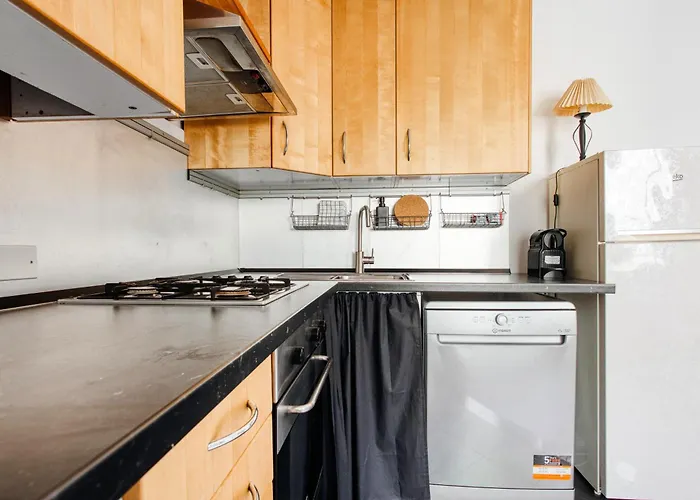 Domusmi Tadino 48 Station Apartamento *