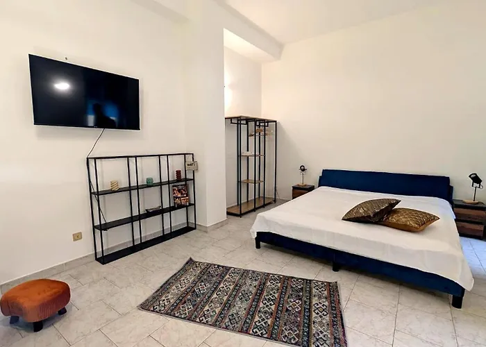 Hbhall Life * Milano