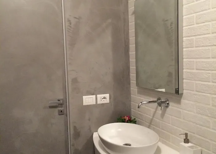 Cozy In Paolo Sarpi With Balcony Daire Milano