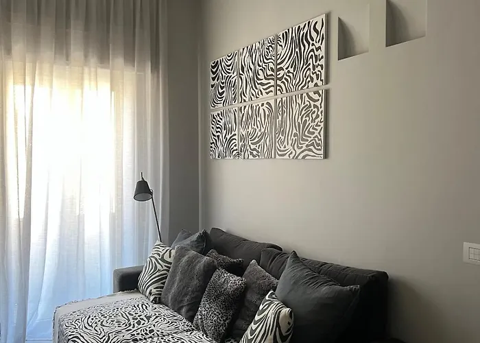 Cozy In Paolo Sarpi With Balcony Appartamento
