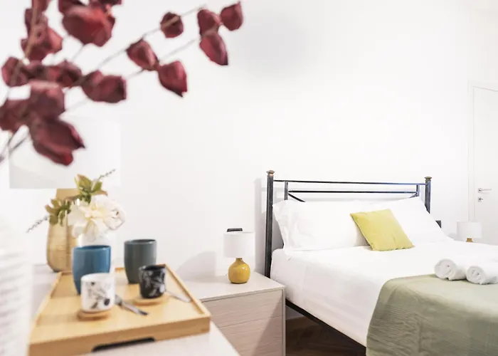 Easylife - Living Raffinato Con Vista In Solari Milano