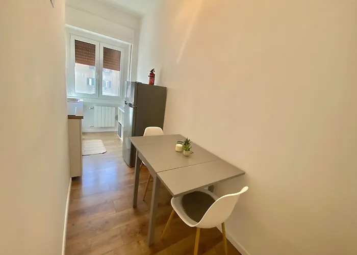 Apartamento Nolo Urban Nest Apartment, Confortevole E Graziosa, Servita Di Tutti I Comfort E Metropolitana Per Stazione E Garibaldi Milán