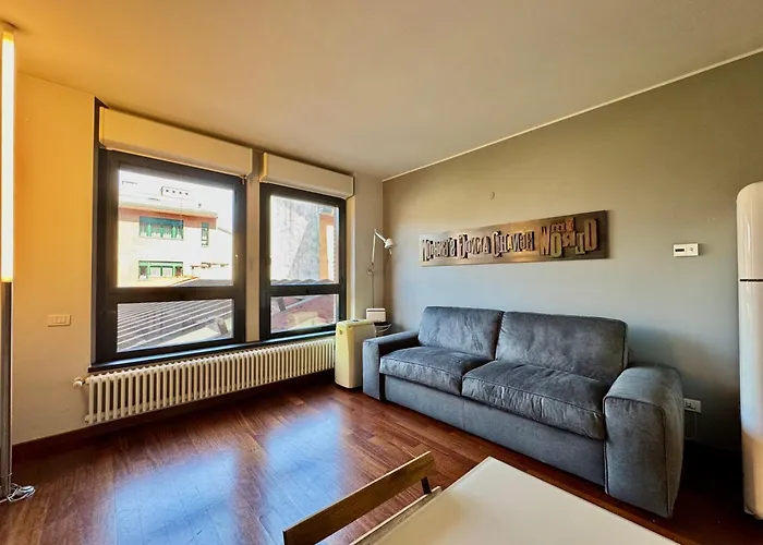 Modern Navigli 米兰