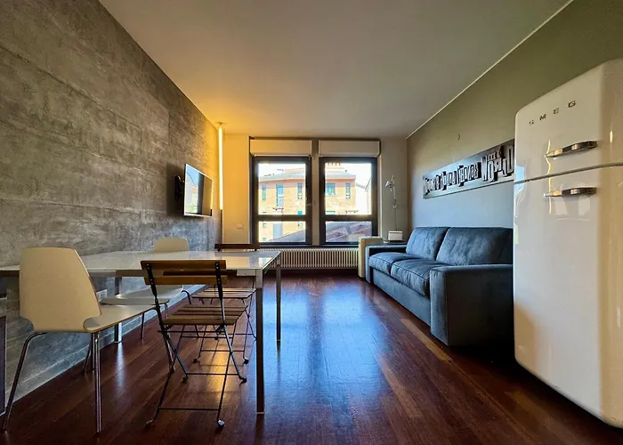 Modern Navigli 米兰