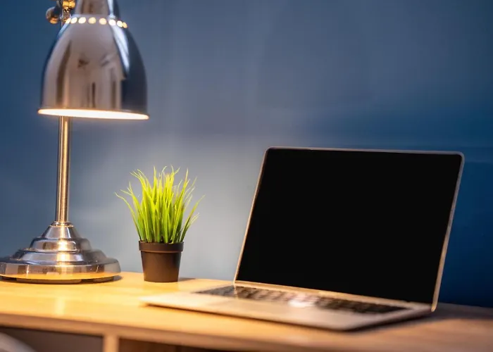 Starlike - Accogliente Nuovo * Milán