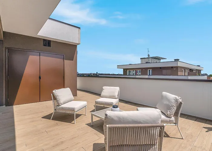 Airy With Balcony & Garage By Ndp Rent Mediolan