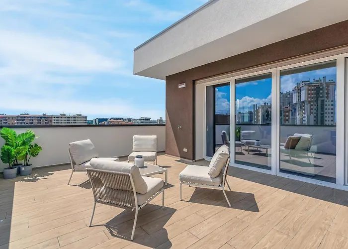 Airy With Balcony & Garage By Ndp Rent 아파트 *