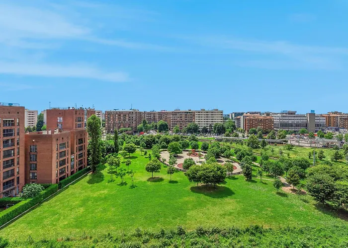 Airy With Balcony & Garage By Ndp Rent Mailand