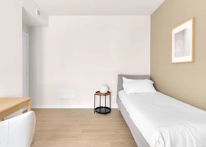 아파트 Airy With Balcony & Garage By Ndp Rent