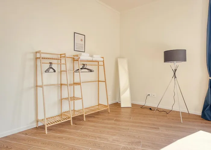 Hostmate - - Doria - Stazione *