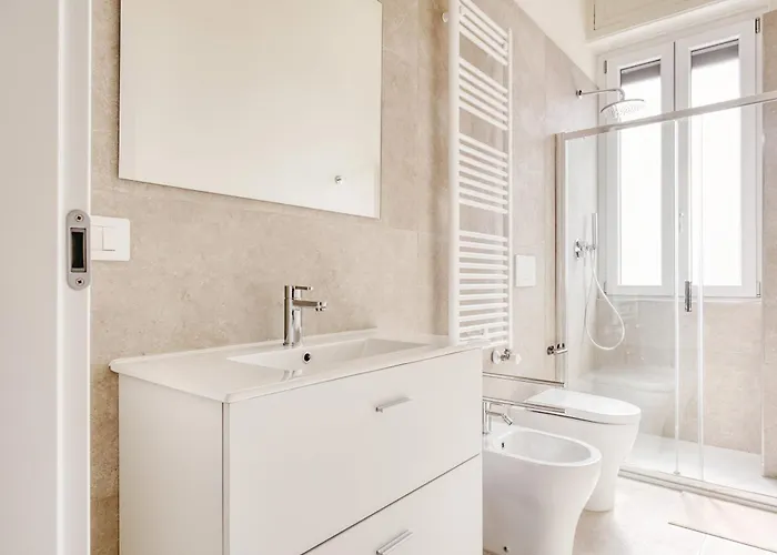 Hostmate - - Doria's Light - Stazione Apartment