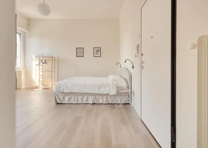 Hostmate - - Doria's Light - Stazione Apartament *