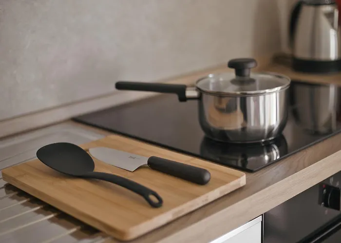 Hostmate - - Doria's Light - Stazione Apartment Milan