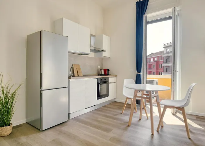 Hostmate - - Doria's Light - Stazione Apartment