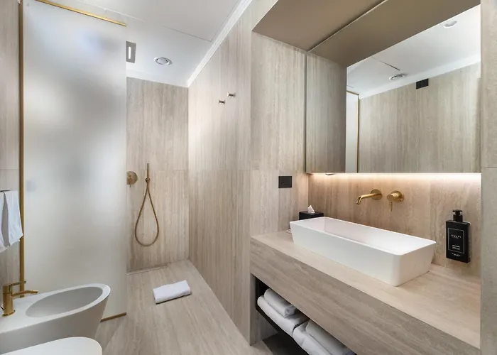 The Glamore Duomo Milan