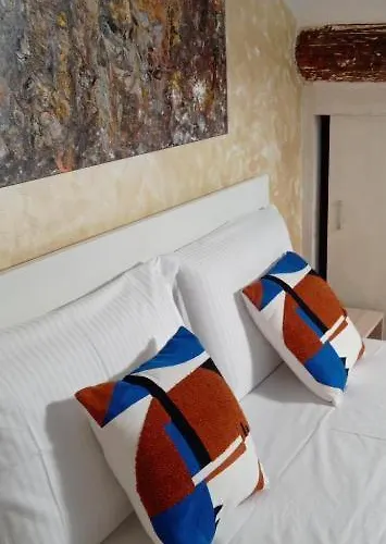 迪莫拉斯托利卡旅馆 招待所 *