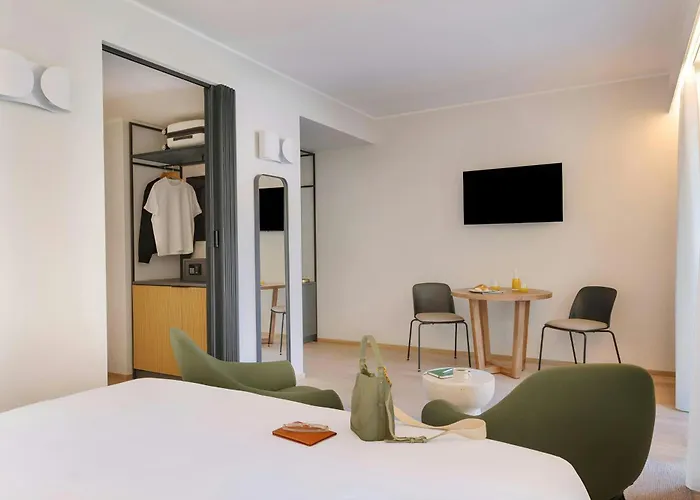 Ξενοδοχείο με διαμερίσματα Bob W Milan Crocetta 3*