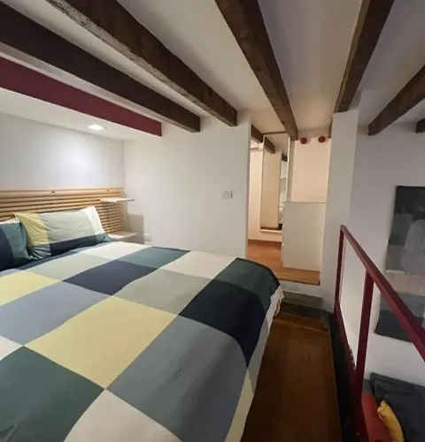 Loft Apartment Milano Porta Venezia 아파트 *