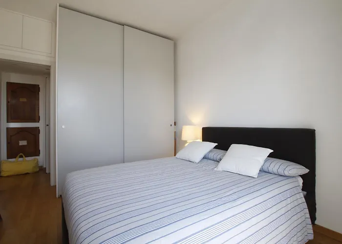 Caccialepori, Luminoso E Comodissimo Con Ac E Lift Appartement *