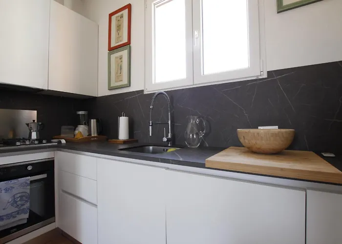 Caccialepori, Luminoso E Comodissimo Con Ac E Lift *