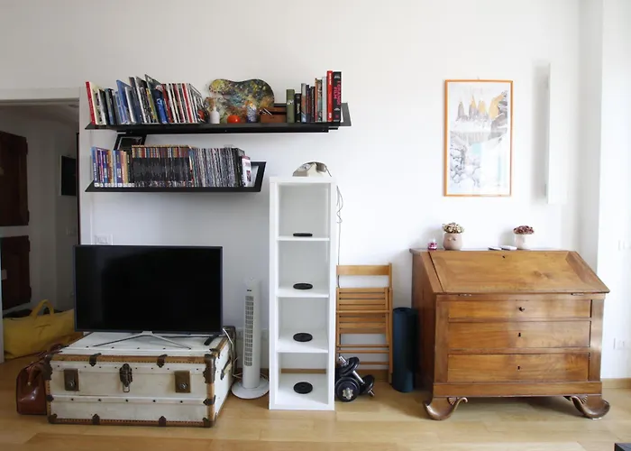 Caccialepori, Luminoso E Comodissimo Con Ac E Lift Apartment Mailand