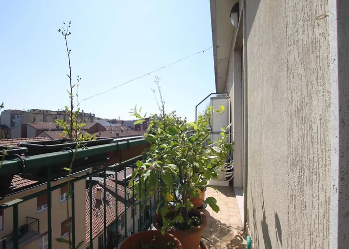 Caccialepori, Luminoso E Comodissimo Con Ac E Lift Appartement *