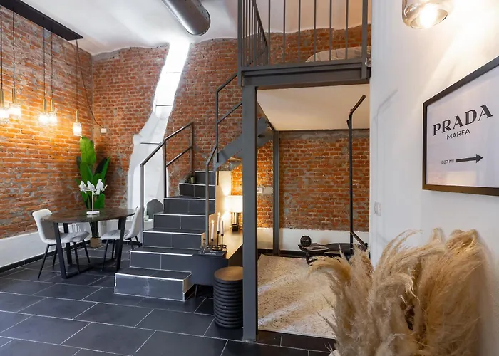 Youhosty - Design Isola * Milano