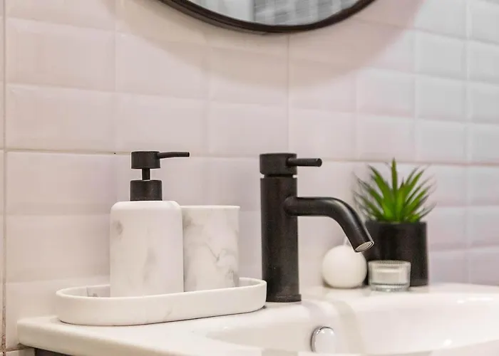 Youhosty - Design Isola