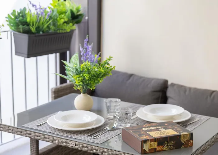 Sunny With Terrace In Center By Rentopolis * Milano